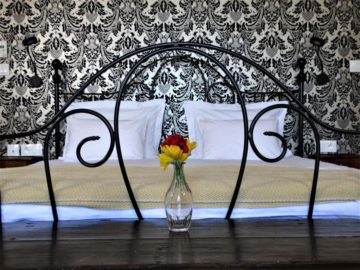 Chateau Montplaisir Charming B&B In Provence Valréas Екстериор снимка