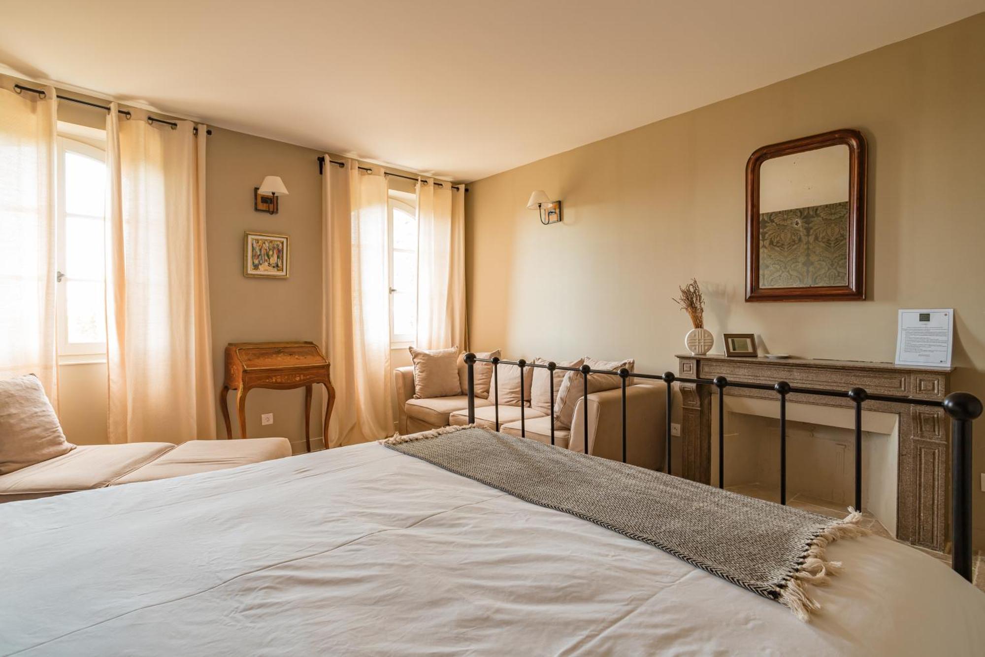 Chateau Montplaisir Charming B&B In Provence Valréas Екстериор снимка